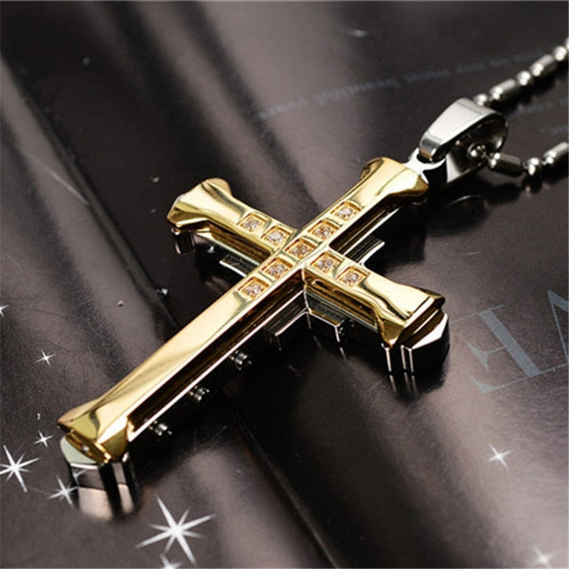 New Hot Sale Necklace for Men Jesus Crystal Cross Pendant Necklace Gold Silver and Black Cross Necklace Fashion Jewelry